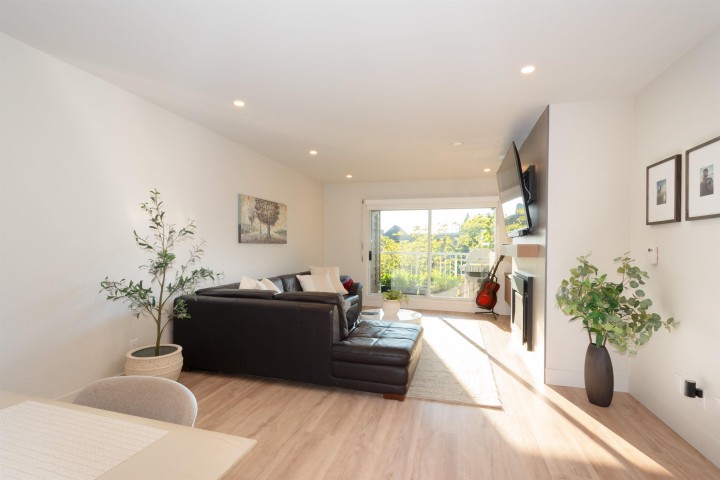 Photo 15 at 403 - 1050 Bowron Court, Roche Point, North Vancouver