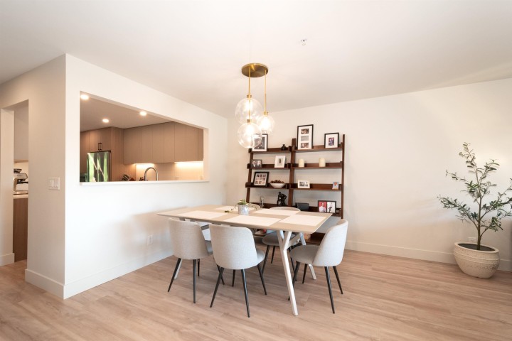 Photo 11 at 403 - 1050 Bowron Court, Roche Point, North Vancouver