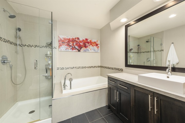 Photo 16 at 1858 W 1st Avenue, Kitsilano, Vancouver West