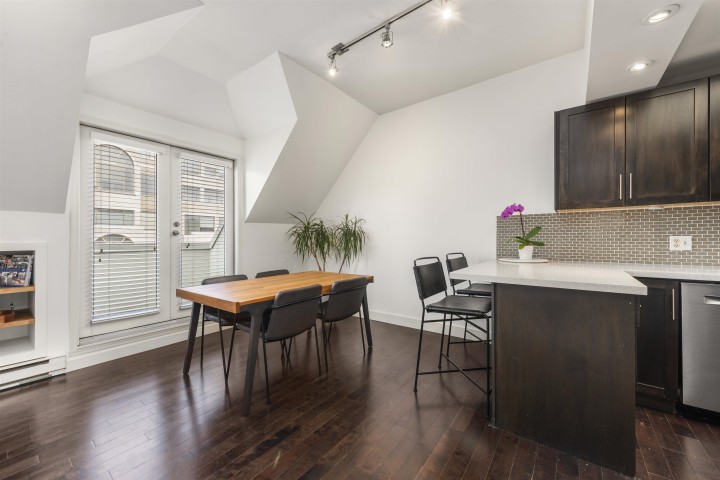 Photo 11 at 1858 W 1st Avenue, Kitsilano, Vancouver West