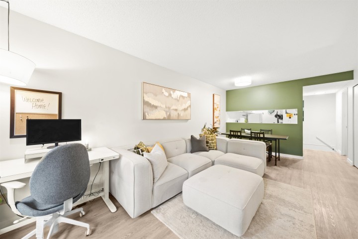 Photo 6 at 1884 Purcell Way, Lynnmour, North Vancouver