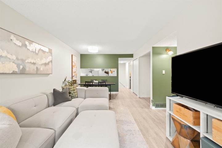 Photo 7 at 1884 Purcell Way, Lynnmour, North Vancouver