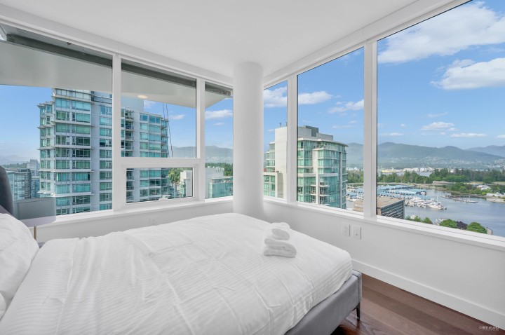 Photo 15 at 2001 - 620 Cardero Street, Coal Harbour, Vancouver West