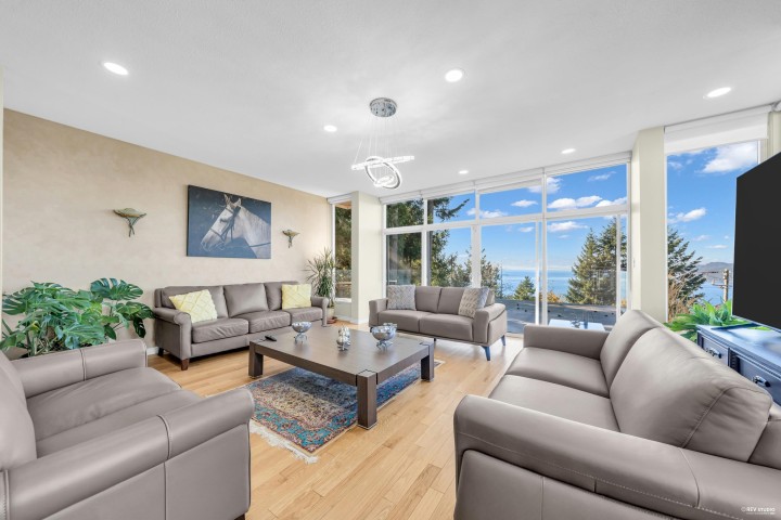 Photo 16 at 4673 Woodburn Road, Cypress Park Estates, West Vancouver