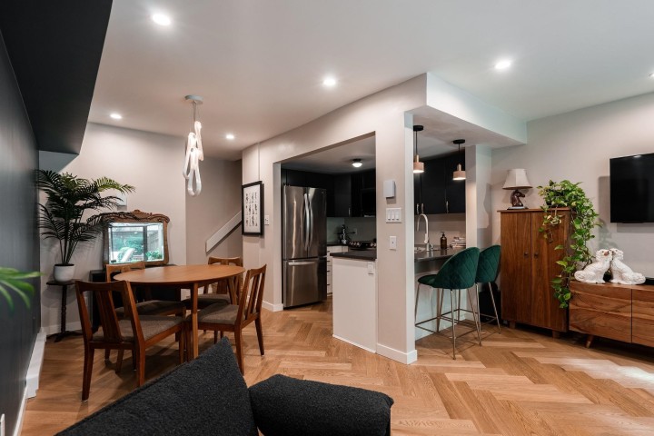 Photo 7 at 105 - 1922 W 7th Avenue, Kitsilano, Vancouver West