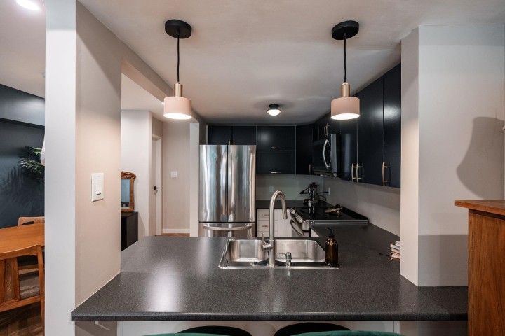 Photo 10 at 105 - 1922 W 7th Avenue, Kitsilano, Vancouver West