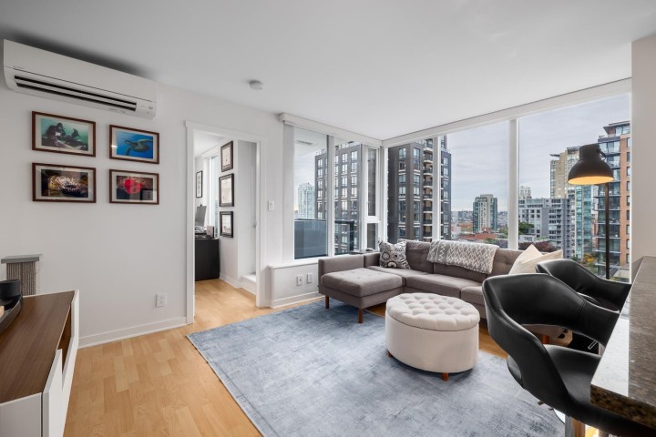 Photo 2 at 1107 - 1010 Richards Street, Yaletown, Vancouver West