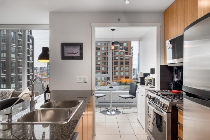 Photo 6 at 1107 - 1010 Richards Street, Yaletown, Vancouver West