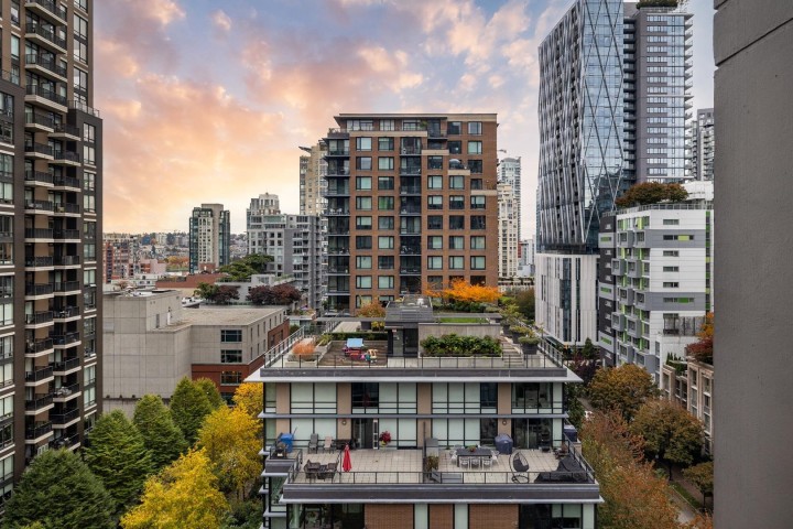 Photo 14 at 1107 - 1010 Richards Street, Yaletown, Vancouver West