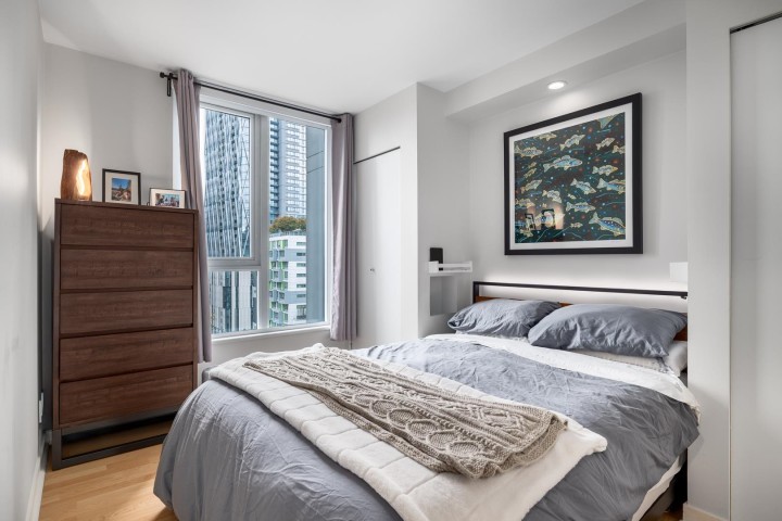 Photo 8 at 1107 - 1010 Richards Street, Yaletown, Vancouver West