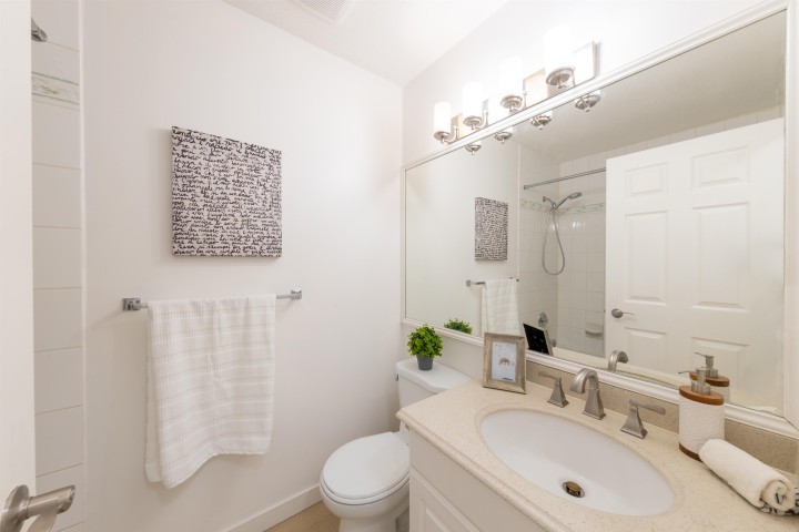 Photo 23 at 3638 Maginnis Avenue, Lynn Valley, North Vancouver