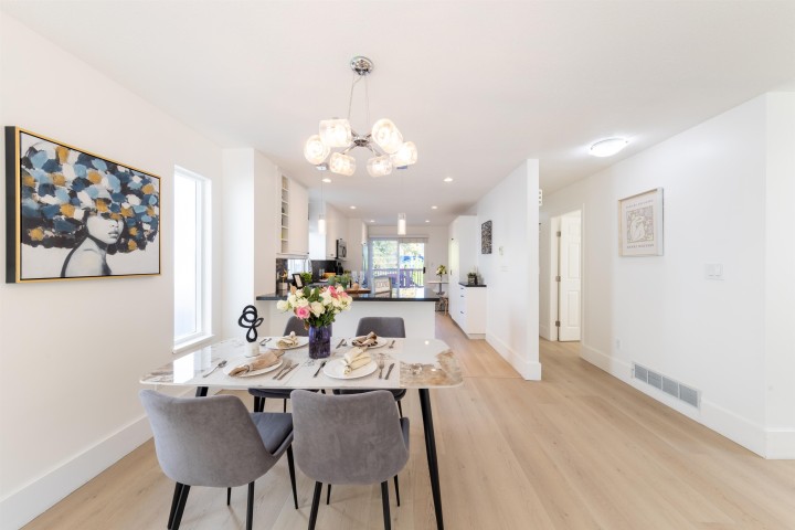 Photo 12 at 3638 Maginnis Avenue, Lynn Valley, North Vancouver