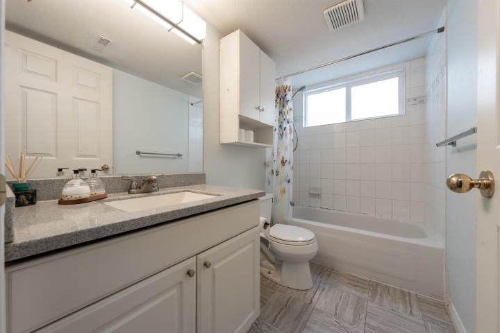 Photo 33 at 3638 Maginnis Avenue, Lynn Valley, North Vancouver