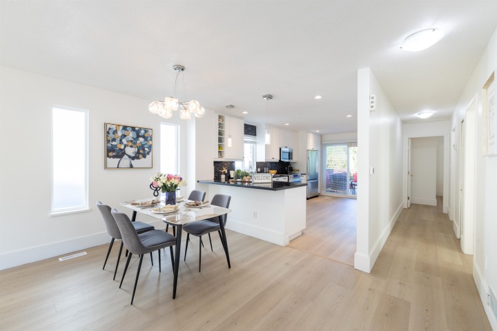 Photo 11 at 3638 Maginnis Avenue, Lynn Valley, North Vancouver