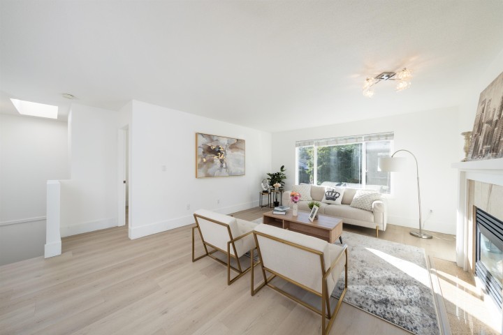 Photo 4 at 3638 Maginnis Avenue, Lynn Valley, North Vancouver