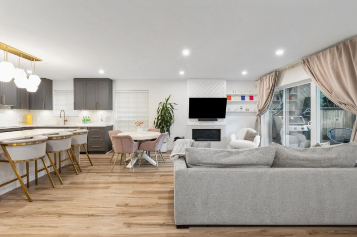 Photo 6 at 6 - 848 W 16th Street, Mosquito Creek, North Vancouver