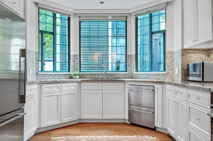 Photo 8 at 281 Smithe Street, Downtown VW, Vancouver West