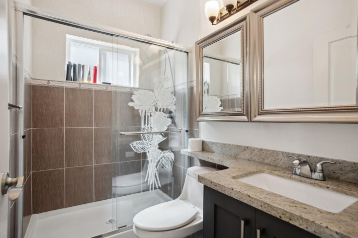 Photo 27 at 5187 Sherbrooke Street, Knight, Vancouver East