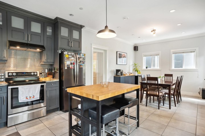 Photo 7 at 5187 Sherbrooke Street, Knight, Vancouver East