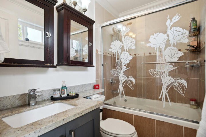 Photo 15 at 5187 Sherbrooke Street, Knight, Vancouver East