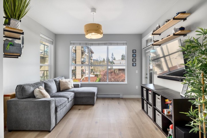 Photo 9 at 207 - 3205 Mountain Highway, Lynn Valley, North Vancouver