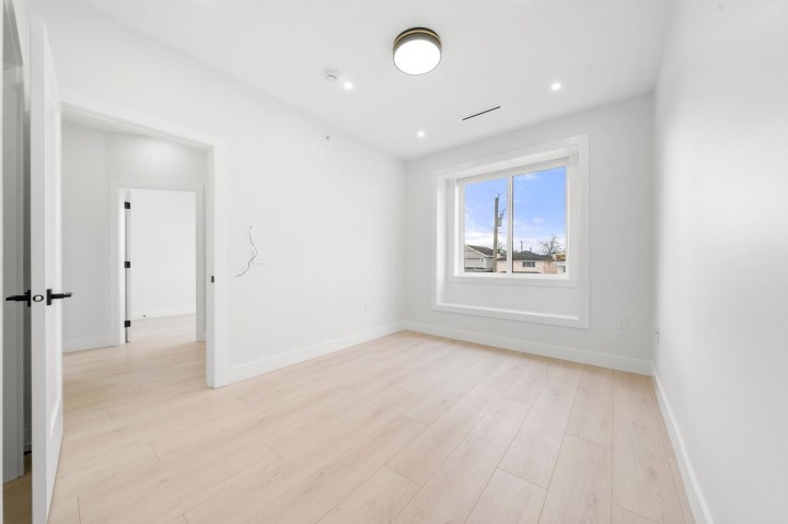 Photo 36 at 1 - 3274 E 44th Avenue, Killarney VE, Vancouver East