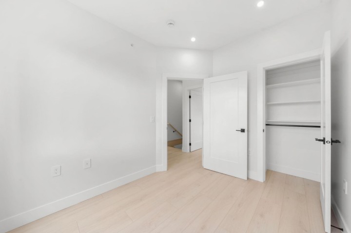 Photo 34 at 1 - 3274 E 44th Avenue, Killarney VE, Vancouver East