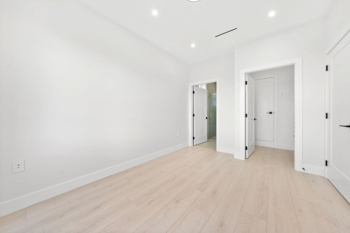 Photo 38 at 1 - 3274 E 44th Avenue, Killarney VE, Vancouver East