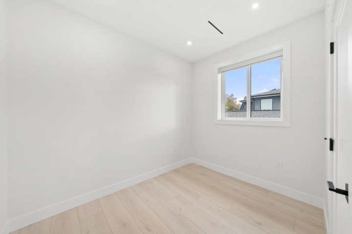 Photo 31 at 1 - 3274 E 44th Avenue, Killarney VE, Vancouver East