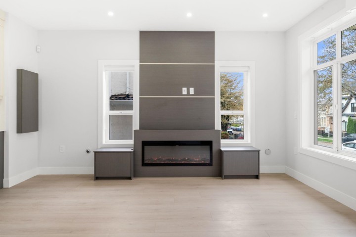 Photo 4 at 1 - 3274 E 44th Avenue, Killarney VE, Vancouver East