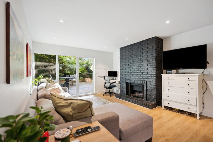 Photo 5 at 101 - 1696 W 10th Avenue, Fairview VW, Vancouver West