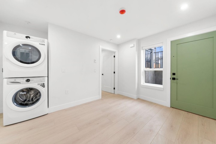 Photo 22 at 2 - 3274 E 44th Avenue, Killarney VE, Vancouver East