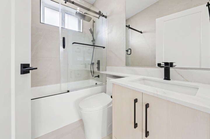 Photo 32 at 2 - 3274 E 44th Avenue, Killarney VE, Vancouver East