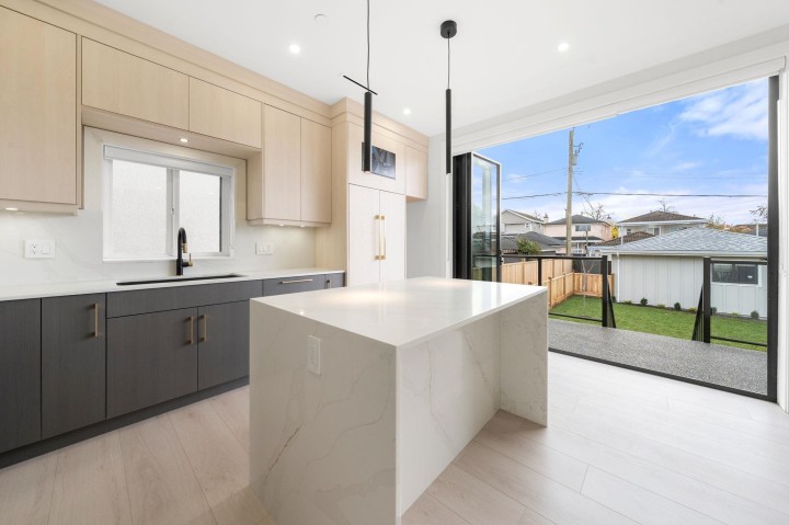 Photo 20 at 2 - 3274 E 44th Avenue, Killarney VE, Vancouver East