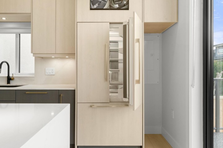 Photo 15 at 2 - 3274 E 44th Avenue, Killarney VE, Vancouver East