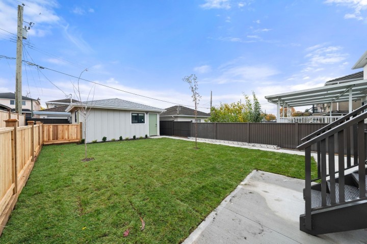 Photo 39 at 2 - 3274 E 44th Avenue, Killarney VE, Vancouver East