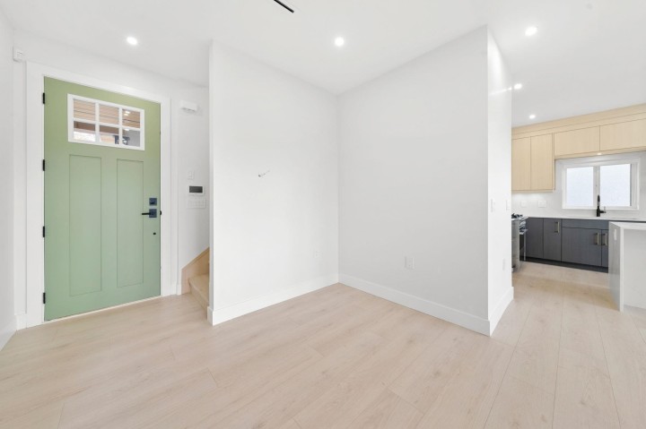 Photo 25 at 2 - 3274 E 44th Avenue, Killarney VE, Vancouver East