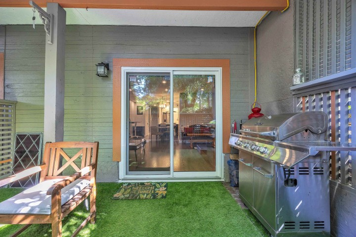 Photo 13 at 2433 W 6th Avenue, Kitsilano, Vancouver West