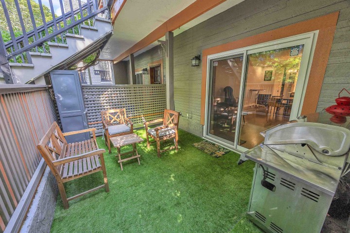 Photo 12 at 2433 W 6th Avenue, Kitsilano, Vancouver West