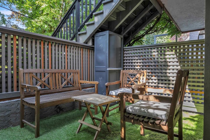 Photo 14 at 2433 W 6th Avenue, Kitsilano, Vancouver West