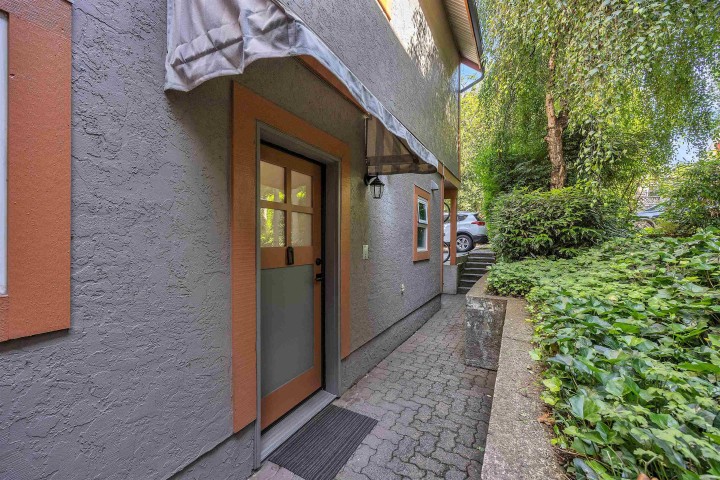 Photo 18 at 2433 W 6th Avenue, Kitsilano, Vancouver West
