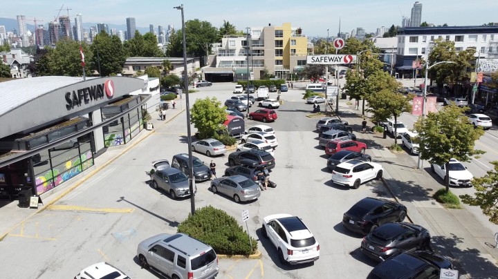 Photo 39 at 2433 W 6th Avenue, Kitsilano, Vancouver West