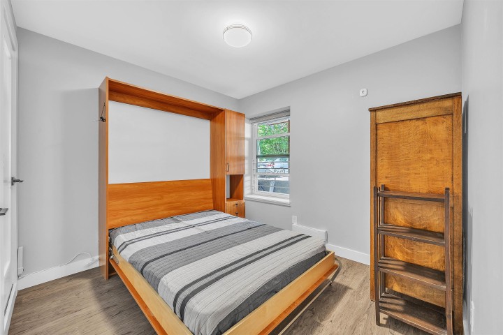 Photo 21 at 2433 W 6th Avenue, Kitsilano, Vancouver West