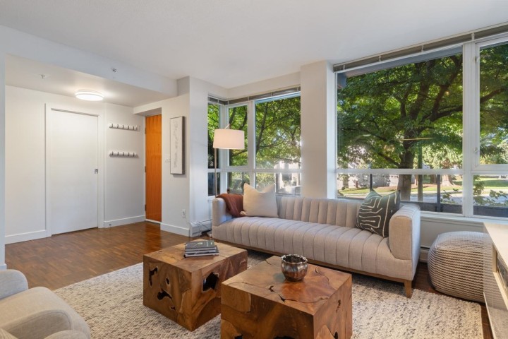 Photo 2 at 188 Chesterfield Avenue, Lower Lonsdale, North Vancouver