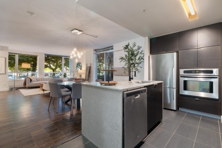 Photo 16 at 188 Chesterfield Avenue, Lower Lonsdale, North Vancouver