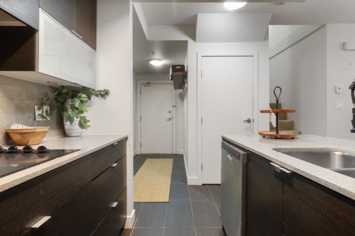 Photo 18 at 188 Chesterfield Avenue, Lower Lonsdale, North Vancouver