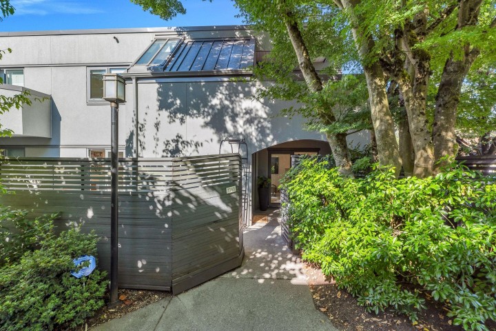 Photo 4 at 1340 W 7th Avenue, Fairview VW, Vancouver West