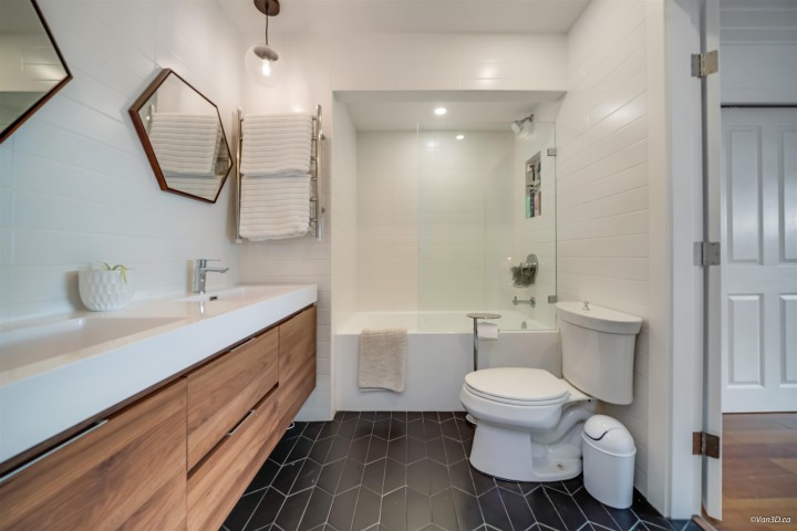 Photo 18 at 430 Crosscreek Road, Lions Bay, West Vancouver