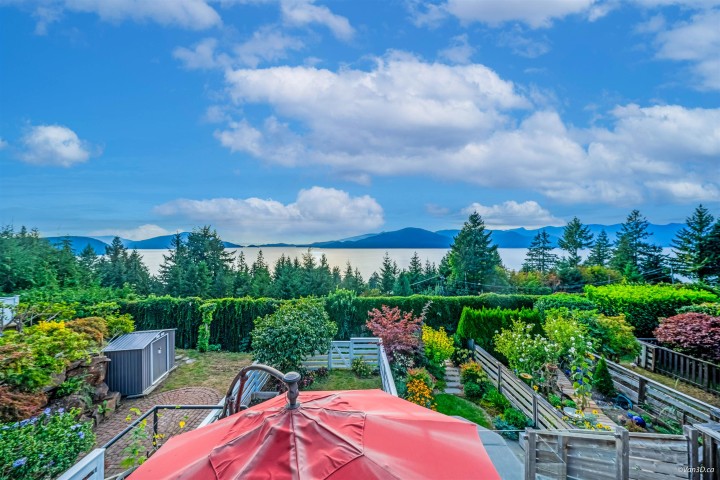 Photo 8 at 430 Crosscreek Road, Lions Bay, West Vancouver