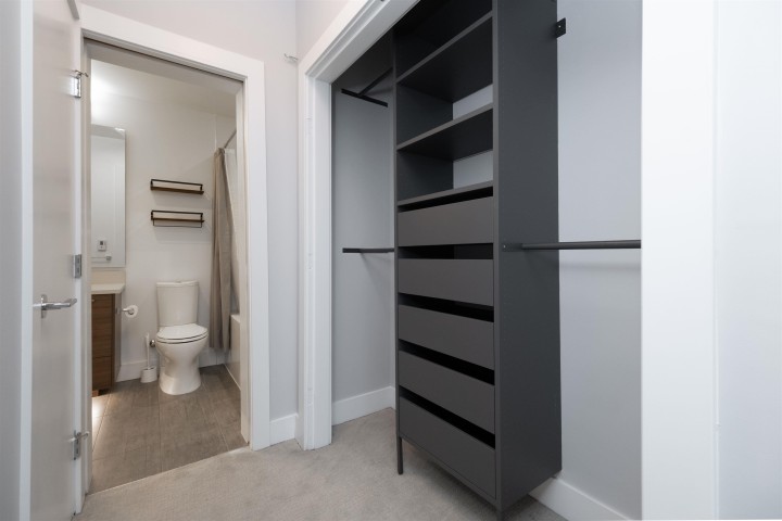 Photo 14 at 501 - 3488 Sawmill Crescent, South Marine, Vancouver East